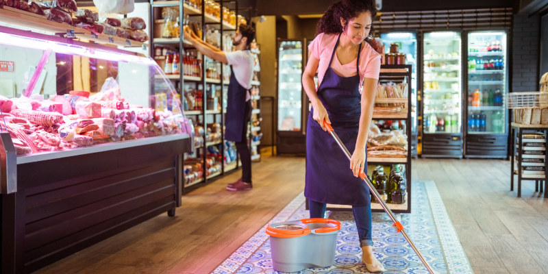 Retail Cleaning in Holly Springs, North Carolina